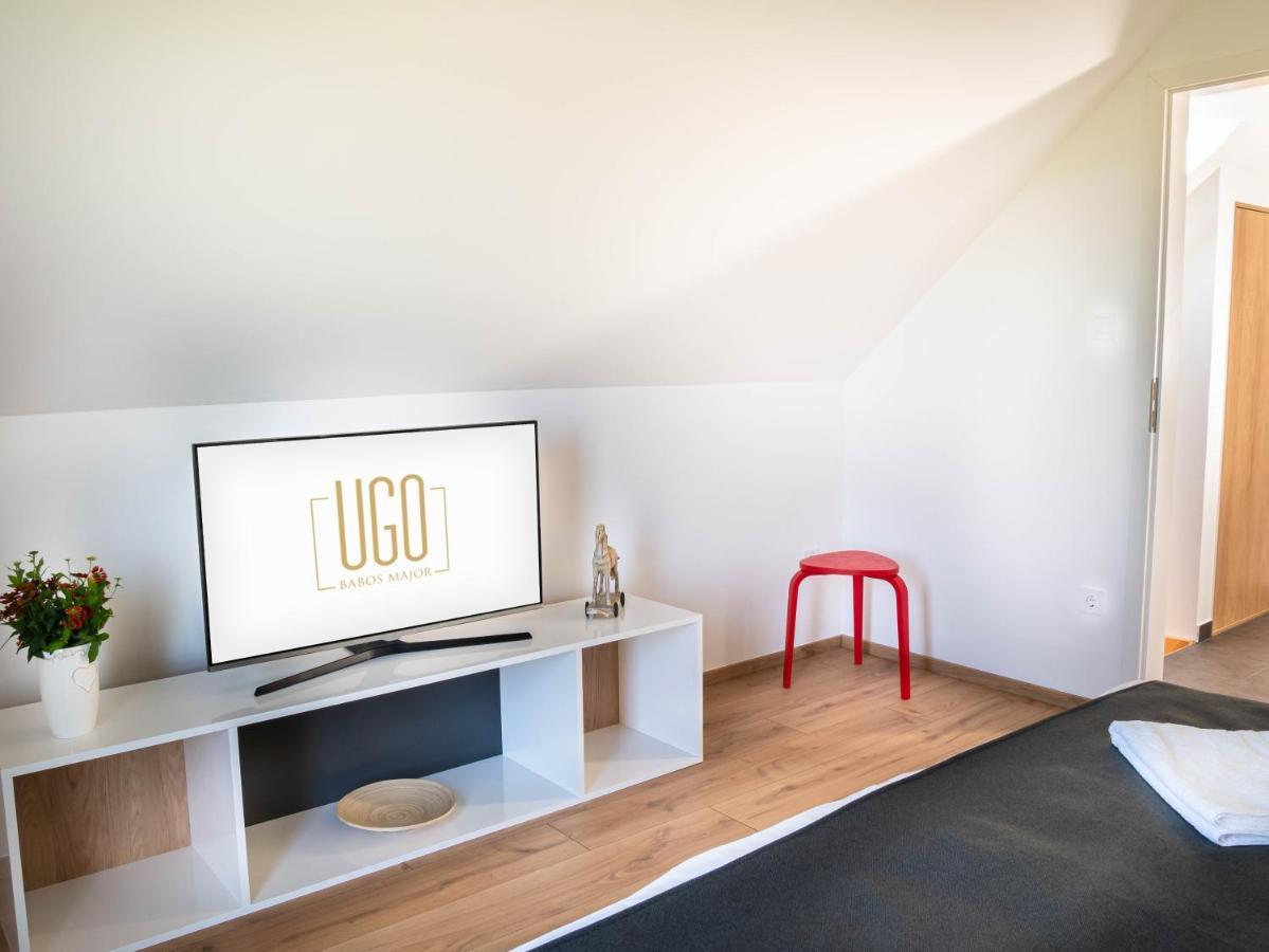 Ugo Apartman Halászi Εξωτερικό φωτογραφία