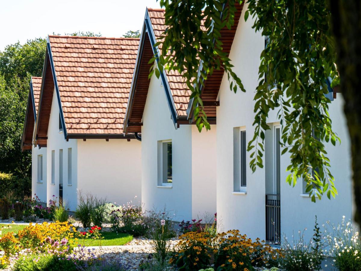 Ugo Apartman Halászi Εξωτερικό φωτογραφία