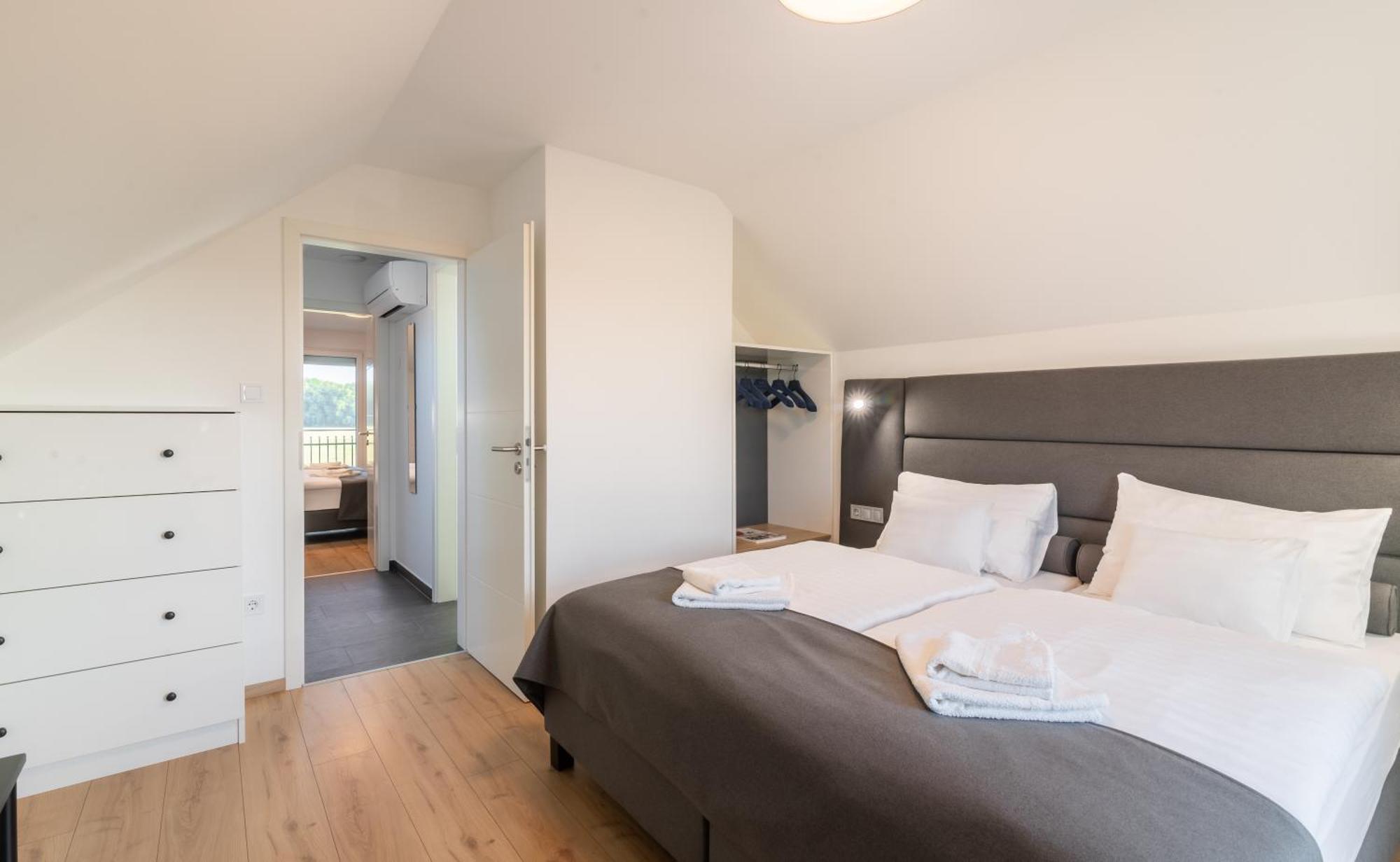 Ugo Apartman Halászi Εξωτερικό φωτογραφία